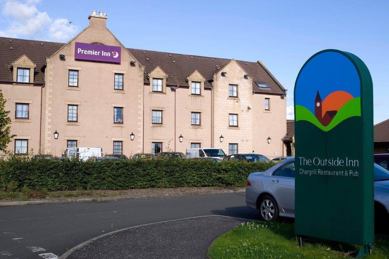 Premier Inn Falkirk - Larbert Екстериор снимка
