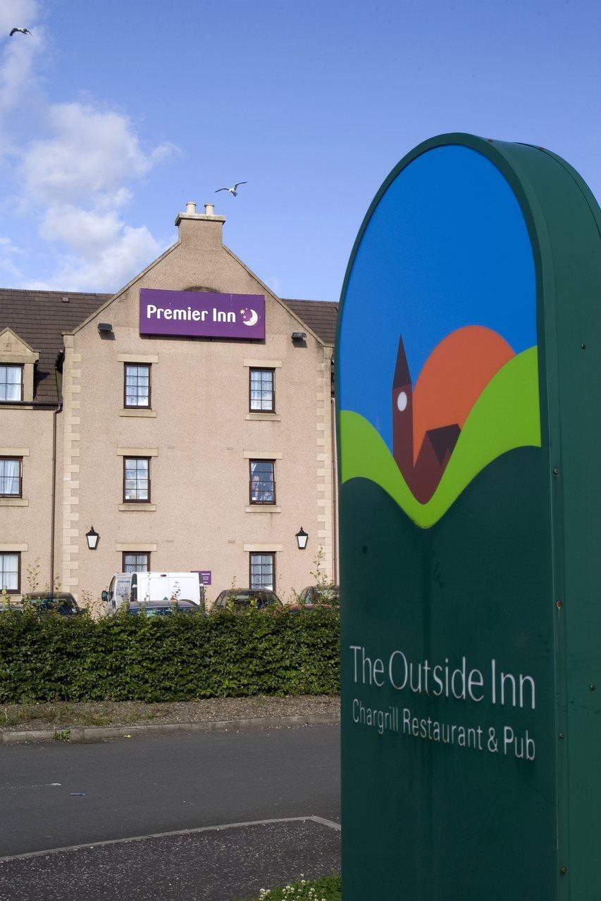 Premier Inn Falkirk - Larbert Екстериор снимка